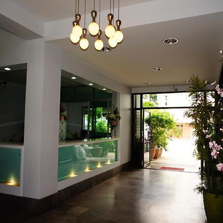 Baan Kaew Mansion Aparthotel Bangkok Ngoại thất bức ảnh
