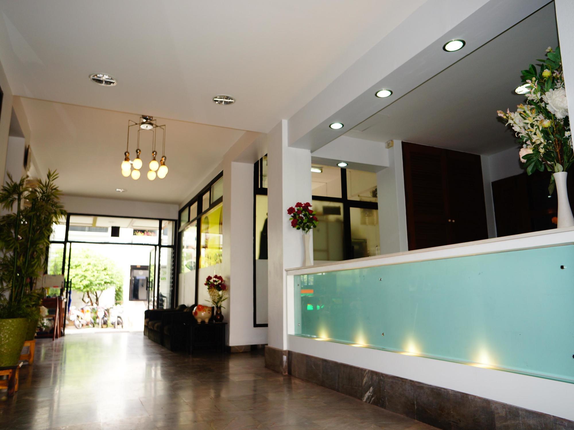 Baan Kaew Mansion Aparthotel Bangkok Ngoại thất bức ảnh